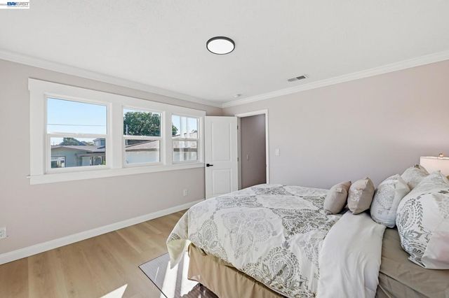 3277 Sterling Ave, Alameda, CA 94501