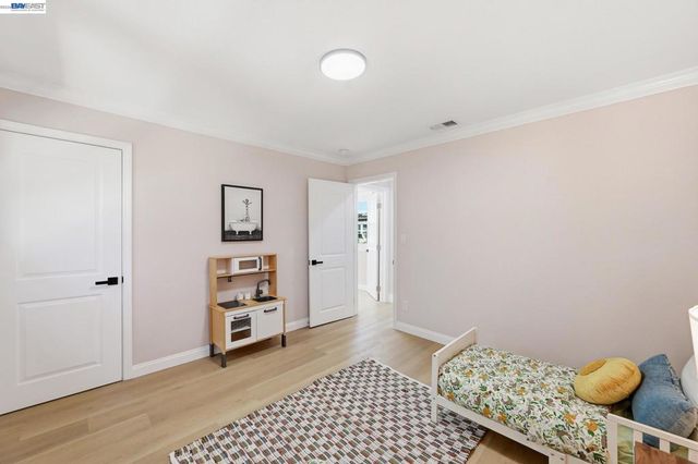 3277 Sterling Ave, Alameda, CA 94501