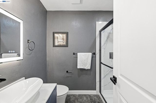 3277 Sterling Ave, Alameda, CA 94501