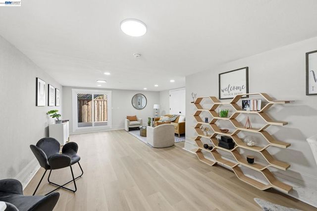 3277 Sterling Ave, Alameda, CA 94501