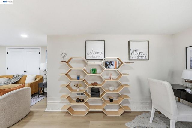 3277 Sterling Ave, Alameda, CA 94501