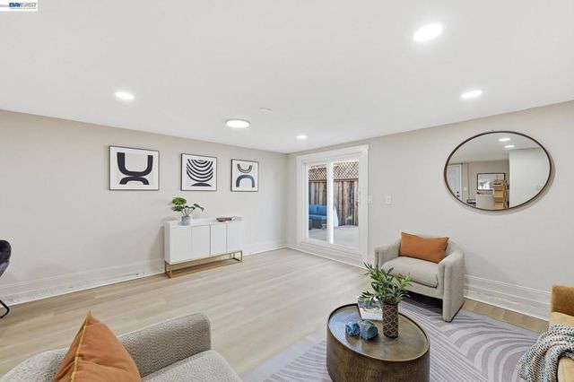 3277 Sterling Ave, Alameda, CA 94501