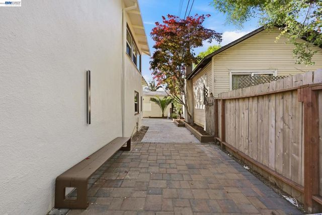 3277 Sterling Ave, Alameda, CA 94501