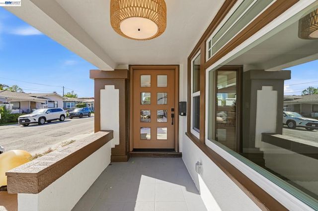 3277 Sterling Ave, Alameda, CA 94501