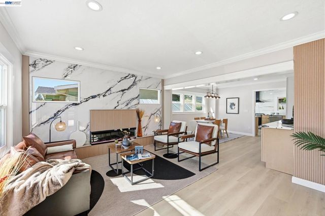 3277 Sterling Ave, Alameda, CA 94501