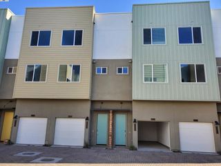 955 Edy Ln, Oakland, CA 94607