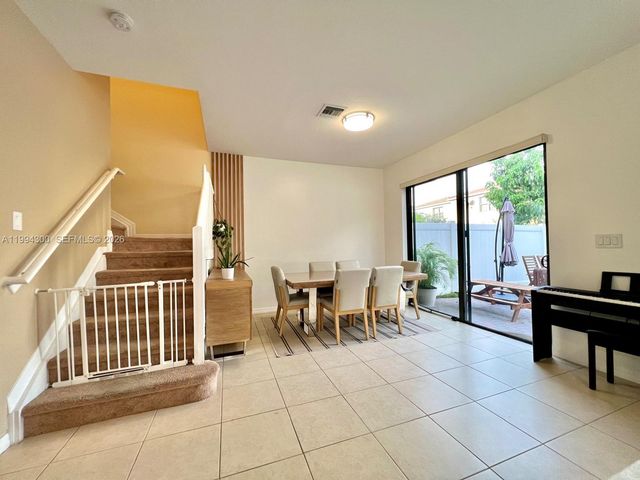 649 NE 191st St, Miami, FL 33179