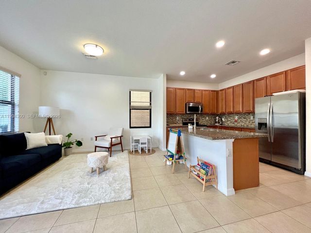 649 NE 191st St, Miami, FL 33179