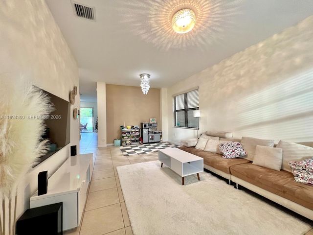 649 NE 191st St, Miami, FL 33179