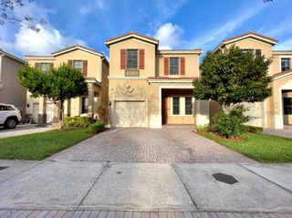 649 NE 191st St, Miami, FL 33179