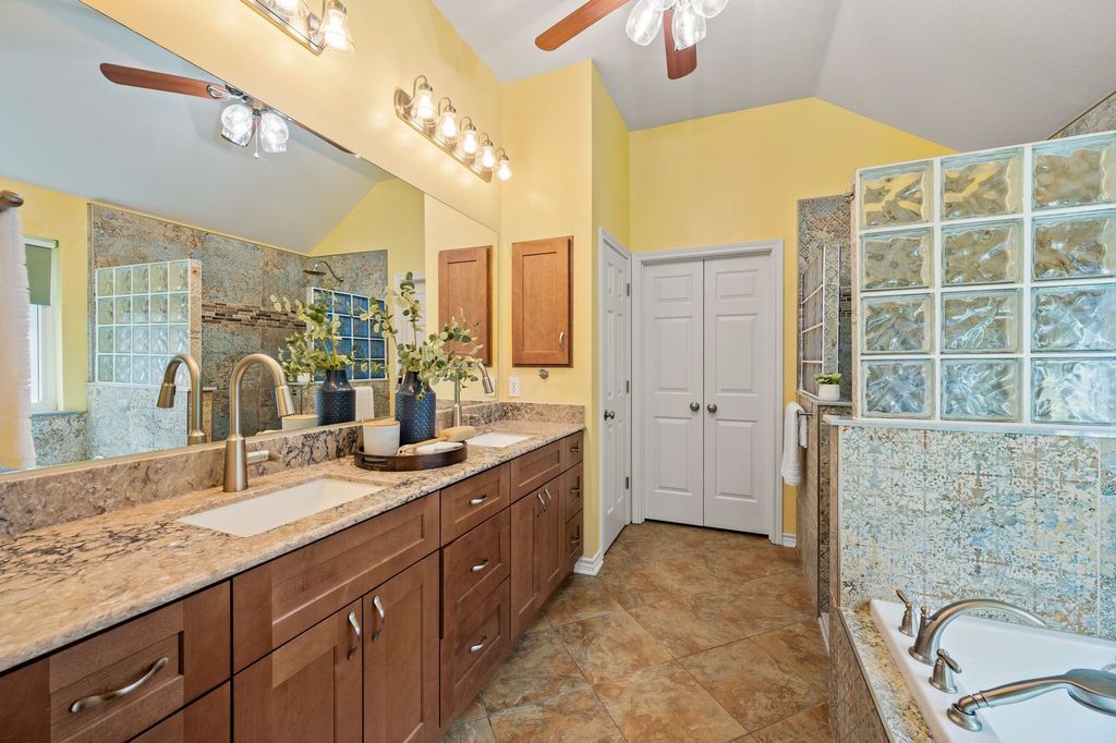 2233 Wembley Wood Lane, Bedford, TX 76022 — photo 3