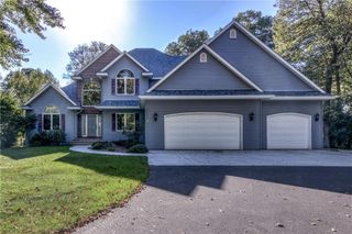 5720 Wild Rose Lane, Eau Claire, WI 54701