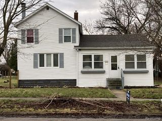 208 34th Street, Bay City, MI 48708