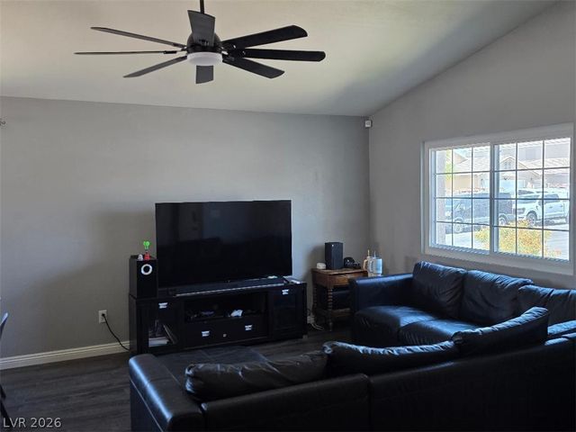 3609 North Arkwright Falls Avenue, North Las Vegas, NV 89032