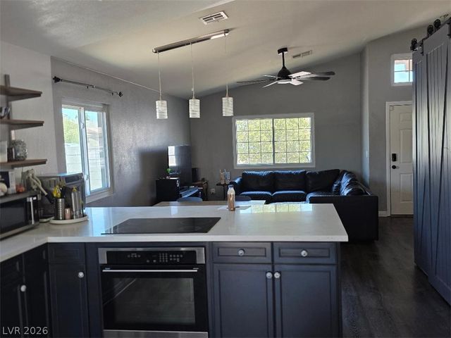3609 North Arkwright Falls Avenue, North Las Vegas, NV 89032