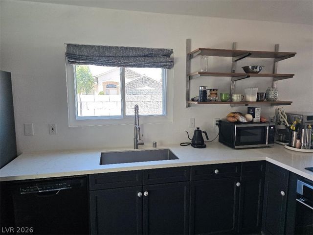 3609 North Arkwright Falls Avenue, North Las Vegas, NV 89032
