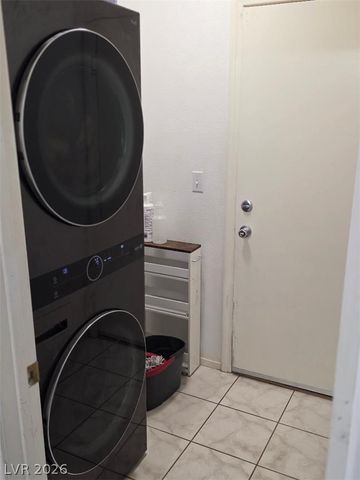3609 North Arkwright Falls Avenue, North Las Vegas, NV 89032
