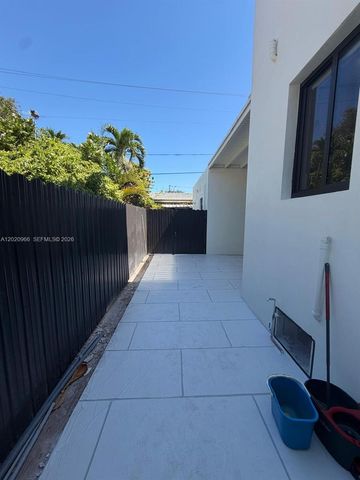 1703 SW 16th Ter, Miami, FL 33145