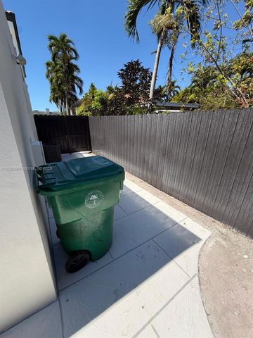 1703 SW 16th Ter, Miami, FL 33145