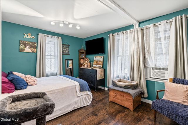 215 6th Avenue, Watervliet, NY 12189