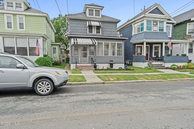 215 6th Avenue, Watervliet, NY 12189