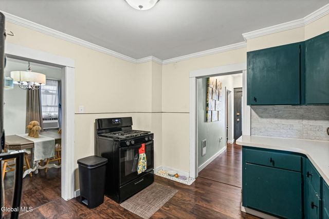 215 6th Avenue, Watervliet, NY 12189