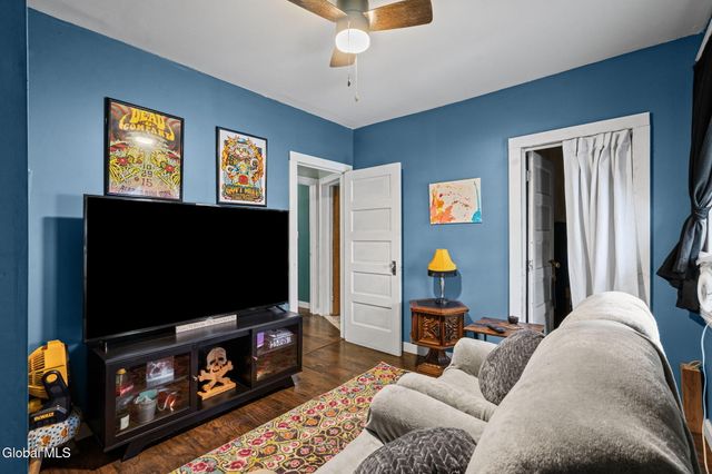 215 6th Avenue, Watervliet, NY 12189