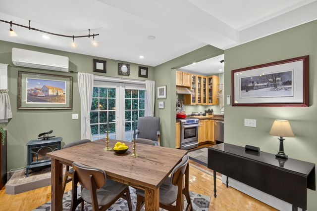 10 Snows Lane Unit 1B, Provincetown, MA 02657