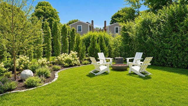 10 Snows Lane Unit 1B, Provincetown, MA 02657