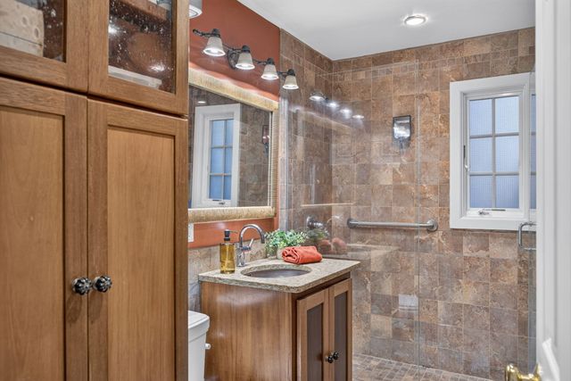 10 Snows Lane Unit 1B, Provincetown, MA 02657