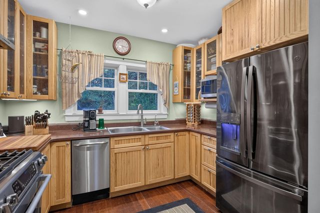 10 Snows Lane Unit 1B, Provincetown, MA 02657