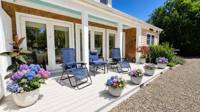 10 Snows Lane Unit 1B, Provincetown, MA 02657