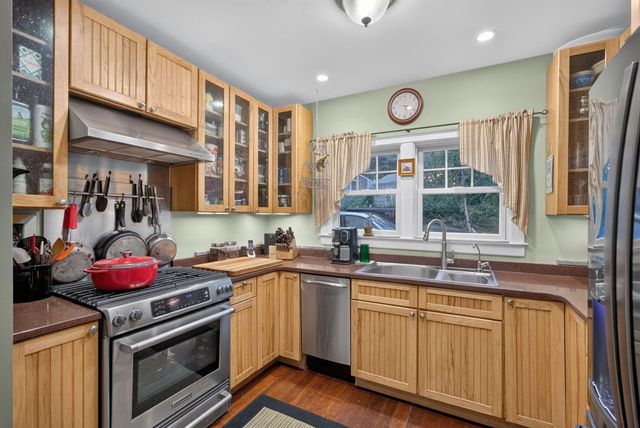 10 Snows Lane Unit 1B, Provincetown, MA 02657