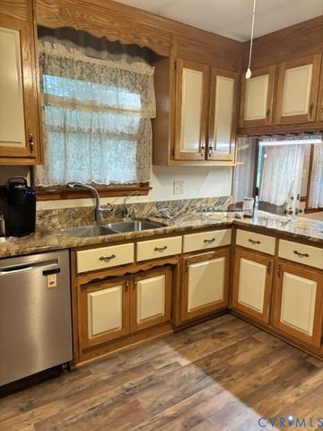 13900 Teakwood Ct, Disputanta, VA 23842