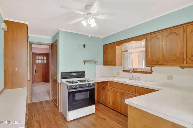 3938 Berkeley Drive, Toledo, OH 43612