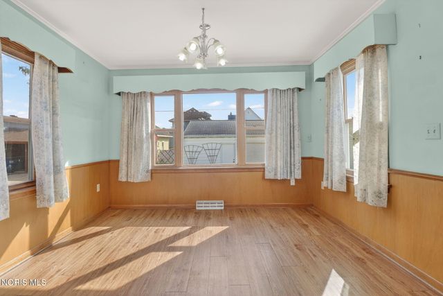 3938 Berkeley Drive, Toledo, OH 43612