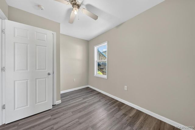 453 Manatee Avenue, Hazel Park, MI 48030