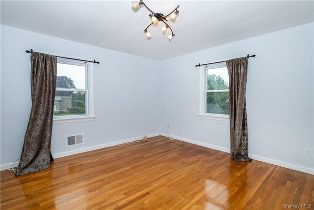 14 Dimsdale Drive, Scarsdale, NY 10583