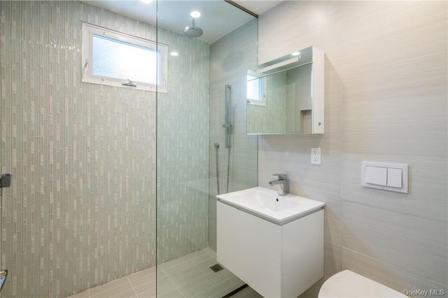 14 Dimsdale Drive, Scarsdale, NY 10583