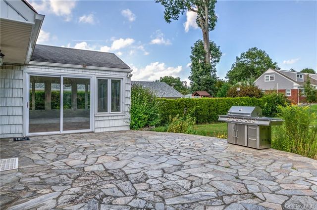 14 Dimsdale Drive, Scarsdale, NY 10583