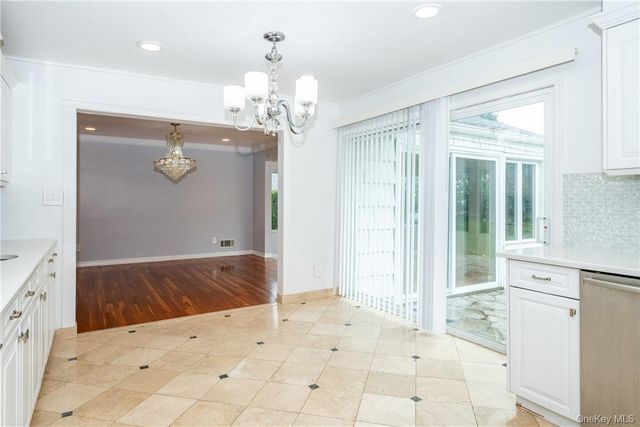 14 Dimsdale Drive, Scarsdale, NY 10583