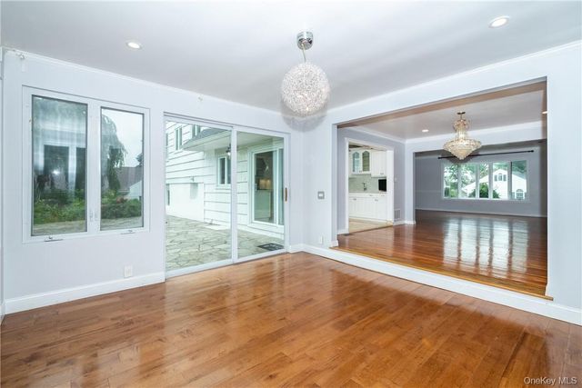 14 Dimsdale Drive, Scarsdale, NY 10583