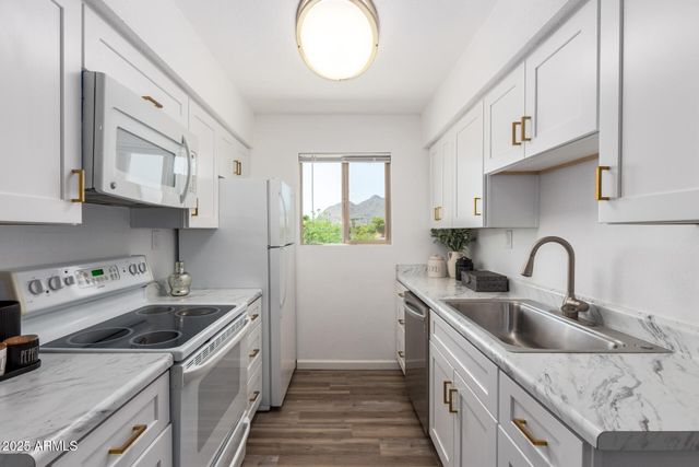 7430 E CHAPARRAL Road 245A, Scottsdale, AZ 85250