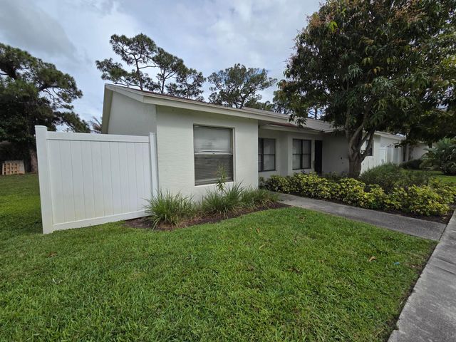 3762 Mil Race Court, Greenacres, FL 33463