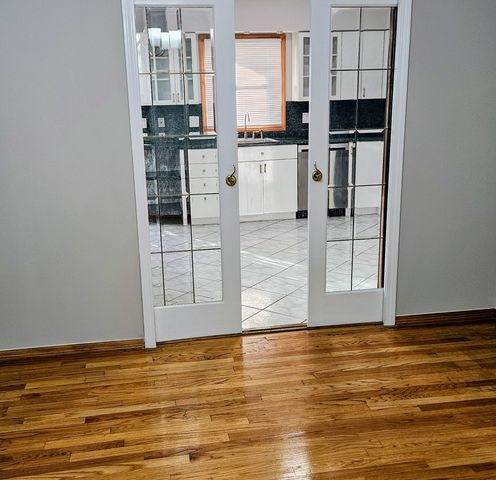 10 Mayflower Road, Vernon Hills, IL 60061