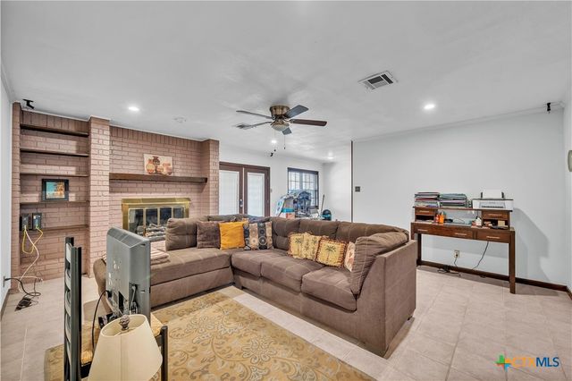 313 Ruggles Loop, Temple, TX 76501