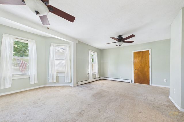 7 Bayview Ave, Fairhaven, MA 02719