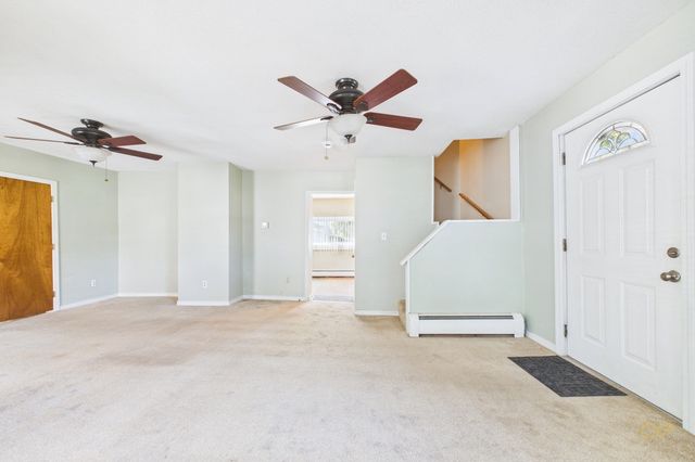 7 Bayview Ave, Fairhaven, MA 02719