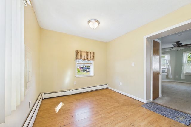 7 Bayview Ave, Fairhaven, MA 02719