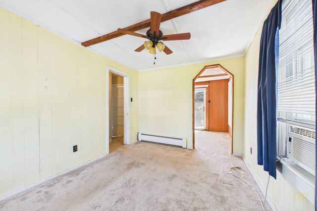 7 Bayview Ave, Fairhaven, MA 02719